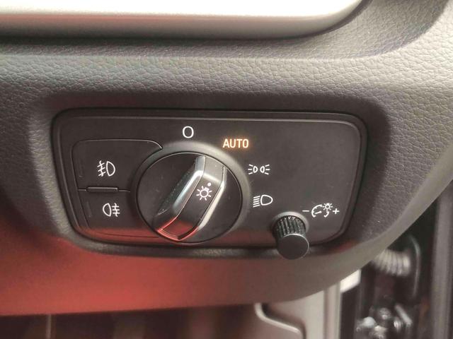 Ａ３ 　４ＷＤ　バックカメラ　ナビ　フルセグＴＶ　オートクルーズコントロール　アルミホイール　オートライト　ＨＩＤ　スマートキー　アイドリングストップ　電動格納ミラー　シートヒーターＡＢＳ（9枚目）