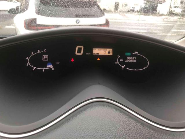 セレナ ハイウェイスター Jパッケージ バックカメラ 8インチナビ フルセグTV オートクルーズコントロール 両側電動スライドドア オートライト HID スマートキー 後席モニター 3列シート CVT アルミホイール(4枚目)