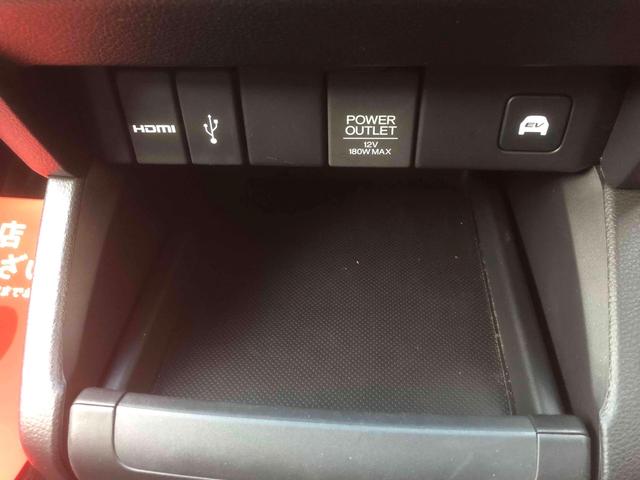 オデッセイハイブリッド ｅ：ＨＥＶアブソルート・ＥＸ　ハイブリッド　全周囲カメラ　ＴＶ　両側電動スライドドア　クリアランスソナー　オートクルーズコントロール　レーンアシスト　衝突被害軽減システム　オートライト　ＬＥＤヘッドランプ　パワーシート（6枚目）