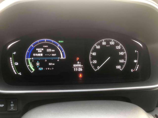 オデッセイハイブリッド ｅ：ＨＥＶアブソルート・ＥＸ　ハイブリッド　全周囲カメラ　ＴＶ　両側電動スライドドア　クリアランスソナー　オートクルーズコントロール　レーンアシスト　衝突被害軽減システム　オートライト　ＬＥＤヘッドランプ　パワーシート（8枚目）