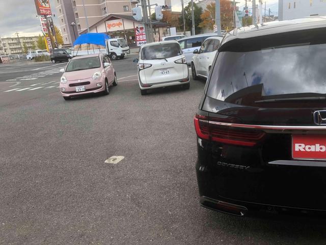 オデッセイハイブリッド ｅ：ＨＥＶアブソルート・ＥＸ　ハイブリッド　全周囲カメラ　ＴＶ　両側電動スライドドア　クリアランスソナー　オートクルーズコントロール　レーンアシスト　衝突被害軽減システム　オートライト　ＬＥＤヘッドランプ　パワーシート（25枚目）