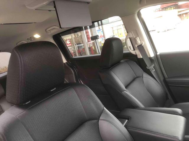 オデッセイハイブリッド ｅ：ＨＥＶアブソルート・ＥＸ　ハイブリッド　全周囲カメラ　ＴＶ　両側電動スライドドア　クリアランスソナー　オートクルーズコントロール　レーンアシスト　衝突被害軽減システム　オートライト　ＬＥＤヘッドランプ　パワーシート（33枚目）