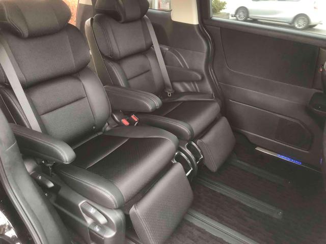 オデッセイハイブリッド ｅ：ＨＥＶアブソルート・ＥＸ　ハイブリッド　全周囲カメラ　ＴＶ　両側電動スライドドア　クリアランスソナー　オートクルーズコントロール　レーンアシスト　衝突被害軽減システム　オートライト　ＬＥＤヘッドランプ　パワーシート（34枚目）