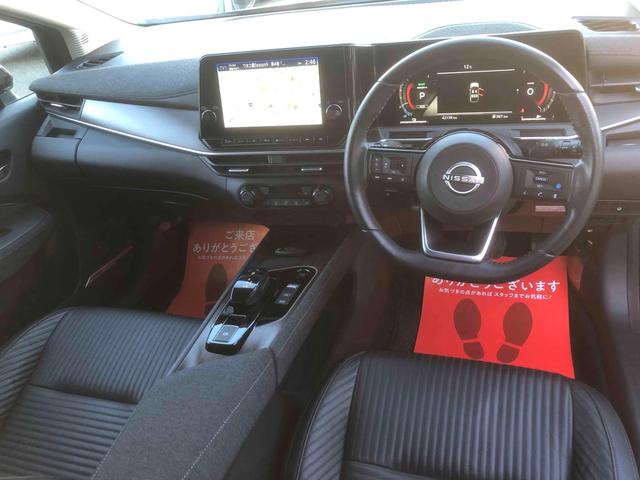 オーラ Ｇ　レザーエディション　ＢＯＳＥサウンド　全周囲カメラ　ナビ＆フルセグ　クリアランスソナー　プロパイロット　衝突被害軽減システム　１７インチアルミホイール　オートマチックハイビーム　ＬＥＤヘッドランプ　革シート（2枚目）