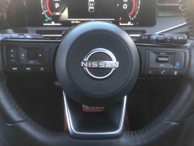 オーラ Ｇ　レザーエディション　ＢＯＳＥサウンド　全周囲カメラ　ナビ＆フルセグ　クリアランスソナー　プロパイロット　衝突被害軽減システム　１７インチアルミホイール　オートマチックハイビーム　ＬＥＤヘッドランプ　革シート（3枚目）