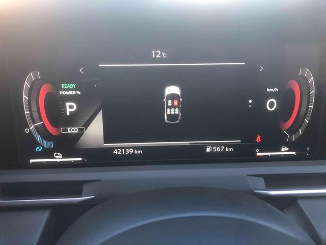 オーラ Ｇ　レザーエディション　ＢＯＳＥサウンド　全周囲カメラ　ナビ＆フルセグ　クリアランスソナー　プロパイロット　衝突被害軽減システム　１７インチアルミホイール　オートマチックハイビーム　ＬＥＤヘッドランプ　革シート（4枚目）