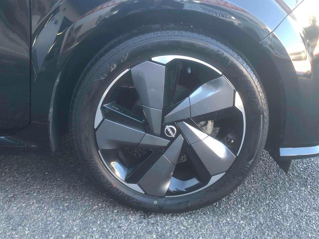 オーラ Ｇ　レザーエディション　ＢＯＳＥサウンド　全周囲カメラ　ナビ＆フルセグ　クリアランスソナー　プロパイロット　衝突被害軽減システム　１７インチアルミホイール　オートマチックハイビーム　ＬＥＤヘッドランプ　革シート（17枚目）