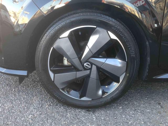 オーラ Ｇ　レザーエディション　ＢＯＳＥサウンド　全周囲カメラ　ナビ＆フルセグ　クリアランスソナー　プロパイロット　衝突被害軽減システム　１７インチアルミホイール　オートマチックハイビーム　ＬＥＤヘッドランプ　革シート（19枚目）