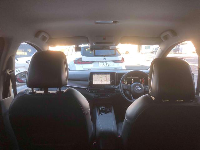 オーラ Ｇ　レザーエディション　ＢＯＳＥサウンド　全周囲カメラ　ナビ＆フルセグ　クリアランスソナー　プロパイロット　衝突被害軽減システム　１７インチアルミホイール　オートマチックハイビーム　ＬＥＤヘッドランプ　革シート（21枚目）