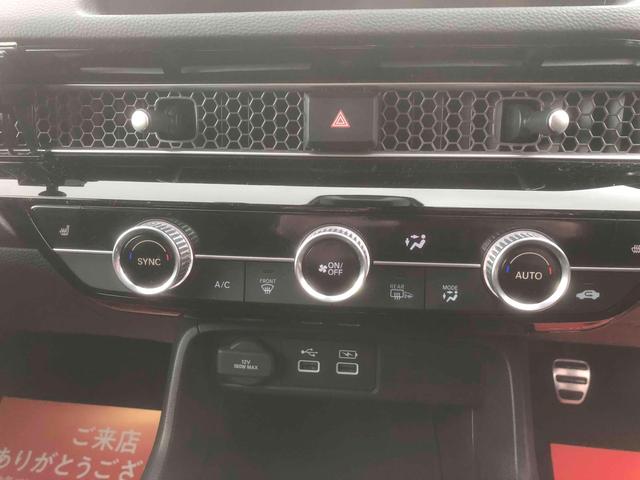 シビック ＬＸ　１８インチＡＷ　社外マフラー　ＬＥＤヘッドライト　純正ナビ・フルセグＴＶ　バックカメラ　ビルトインＥＴＣ２．０　ホンダセンシング　デジタルグラフィックメーター　ドライブレコーダー（6枚目）