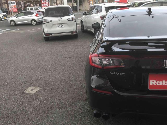 シビック ＬＸ　１８インチＡＷ　社外マフラー　ＬＥＤヘッドライト　純正ナビ・フルセグＴＶ　バックカメラ　ビルトインＥＴＣ２．０　ホンダセンシング　デジタルグラフィックメーター　ドライブレコーダー（25枚目）