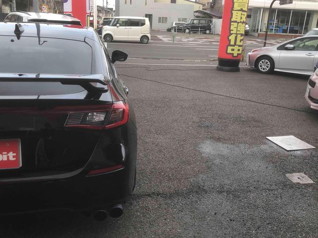 シビック ＬＸ　１８インチＡＷ　社外マフラー　ＬＥＤヘッドライト　純正ナビ・フルセグＴＶ　バックカメラ　ビルトインＥＴＣ２．０　ホンダセンシング　デジタルグラフィックメーター　ドライブレコーダー（26枚目）