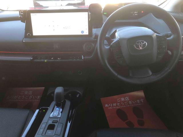 プリウス Z 12.3インチナビ フルセグTV 全方位カメラ パワーバックドア ビルトインETC2.0 ステアリングヒーター 前後ドラレコ 純正19インチAW BSM ベンチレーション(3枚目)