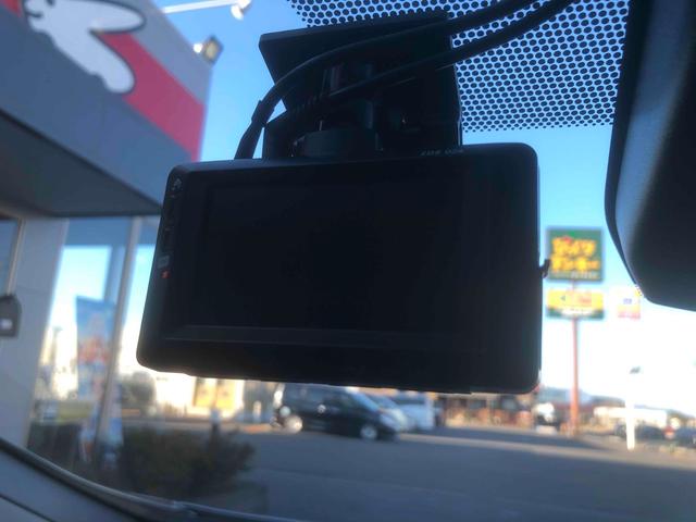 プリウス Z 12.3インチナビ フルセグTV 全方位カメラ パワーバックドア ビルトインETC2.0 ステアリングヒーター 前後ドラレコ 純正19インチAW BSM ベンチレーション(7枚目)