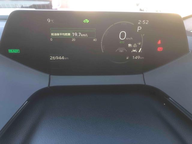 プリウス Z 12.3インチナビ フルセグTV 全方位カメラ パワーバックドア ビルトインETC2.0 ステアリングヒーター 前後ドラレコ 純正19インチAW BSM ベンチレーション(11枚目)