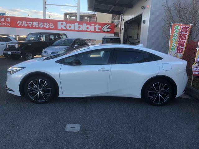 プリウス Z 12.3インチナビ フルセグTV 全方位カメラ パワーバックドア ビルトインETC2.0 ステアリングヒーター 前後ドラレコ 純正19インチAW BSM ベンチレーション(14枚目)