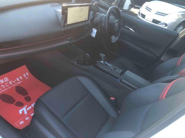 プリウス Z 12.3インチナビ フルセグTV 全方位カメラ パワーバックドア ビルトインETC2.0 ステアリングヒーター 前後ドラレコ 純正19インチAW BSM ベンチレーション(27枚目)