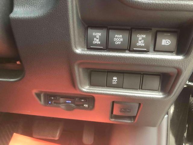 シエンタ ハイブリッドＺ　純正ディスプレイオーディオ　ナビ＆フルセグＴＶ　ドラレコ　　　レーンアシスト　全方位カメラ　両側電動スライドドア　オートマチックハイビーム　ＬＥＤヘッドランプ（8枚目）