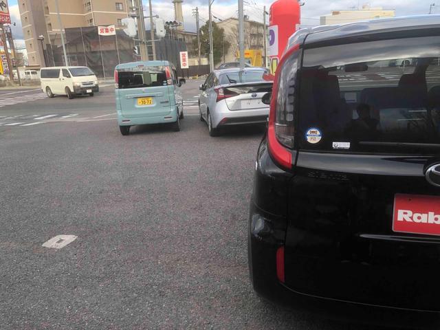 シエンタ ハイブリッドＺ　純正ディスプレイオーディオ　ナビ＆フルセグＴＶ　ドラレコ　　　レーンアシスト　全方位カメラ　両側電動スライドドア　オートマチックハイビーム　ＬＥＤヘッドランプ（29枚目）