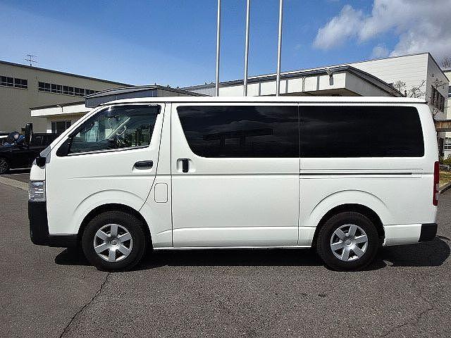 レジアスエースバン 　【Ｔ７２４１】Ｒ２年式　　５ドア　ロングＤＸ　ディーゼル　２ＷＤ　実走行５．９万ＫＭ　ＴＳＳ　リアクーラー　基本装備　　運転席ＳＲＳエアバッグ　ＡＢＳ（4枚目）
