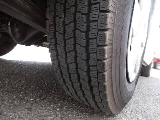 レジアスエースバン 　【Ｔ７２４１】Ｒ２年式　　５ドア　ロングＤＸ　ディーゼル　２ＷＤ　実走行５．９万ＫＭ　ＴＳＳ　リアクーラー　基本装備　　運転席ＳＲＳエアバッグ　ＡＢＳ（40枚目）