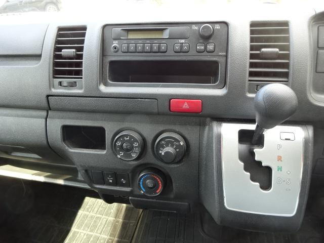レジアスエースバン 　【Ｔ７２４１】Ｒ２年式　　５ドア　ロングＤＸ　ディーゼル　２ＷＤ　実走行５．９万ＫＭ　ＴＳＳ　リアクーラー　基本装備　　運転席ＳＲＳエアバッグ　ＡＢＳ（66枚目）