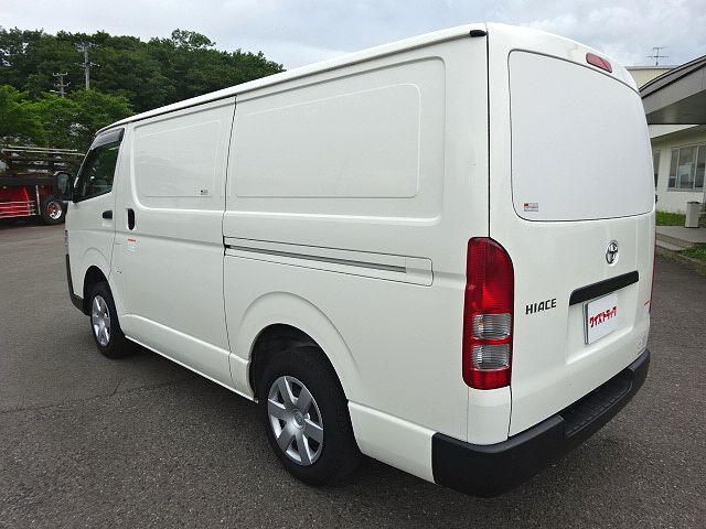 ハイエースバン 　【Ｔ７３６１】Ｒ４年式　　冷蔵冷凍車　実走行２．４万ｋｍ　ＴＳＳ　－７度設定　ナビ　ＴＶ　車検Ｒ８．４月迄　基本装備　運転席ＳＲＳエアバッグ　ＡＢＳ　電動格納ミラー　バックカメラ　ビルトインＥＴＣ（6枚目）