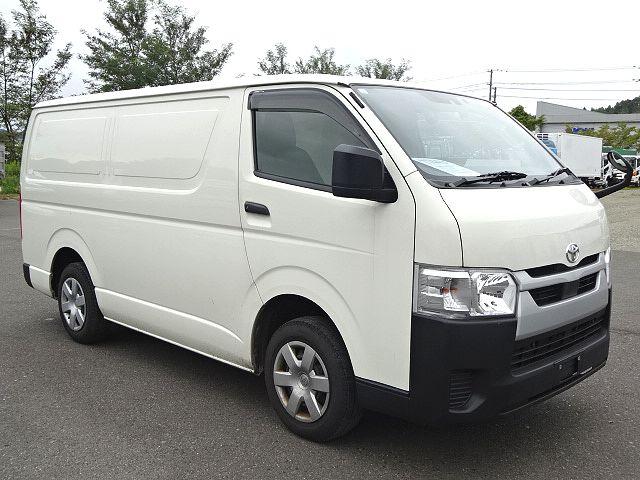 ハイエースバン 　【Ｔ７４４９】Ｒ６　冷蔵冷凍車　実走行３．３万ｋｍ　ＴＳＳ　－７℃〜３５℃設定　ナビ　ＴＶ　デジタルインナーミラー　基本装備　運転席ＳＲＳエアバッグ　ＡＢＳ　電動格納ミラー　バックカメラ（3枚目）
