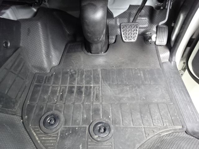 ハイエースバン 　【Ｔ７４４９】Ｒ６　冷蔵冷凍車　実走行３．３万ｋｍ　ＴＳＳ　－７℃〜３５℃設定　ナビ　ＴＶ　デジタルインナーミラー　基本装備　運転席ＳＲＳエアバッグ　ＡＢＳ　電動格納ミラー　バックカメラ（38枚目）
