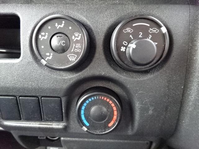ハイエースバン 　【Ｔ７４４９】Ｒ６　冷蔵冷凍車　実走行３．３万ｋｍ　ＴＳＳ　－７℃〜３５℃設定　ナビ　ＴＶ　デジタルインナーミラー　基本装備　運転席ＳＲＳエアバッグ　ＡＢＳ　電動格納ミラー　バックカメラ（40枚目）
