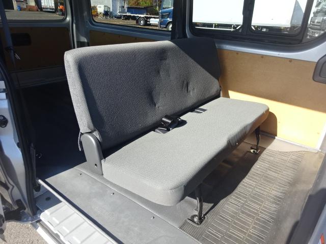 ハイエースバン ロングＤＸ　【Ｔ７５１７】Ｒ４年式　ディーゼル　４ＷＤ　５ドア　実走行１１．９万ｋｍ　ＴＳＳ　純正ナビ　フルセグＴＶ　基本装備　運転席ＳＲＳエアバッグ　ＡＢＳ　ＥＴＣ２．０　　バックカメラ（11枚目）