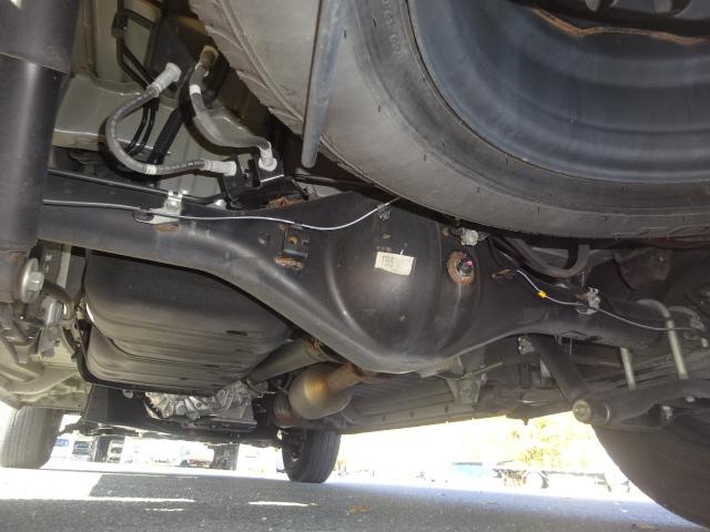 ハイエースバン ロングＤＸ　【Ｔ７５１７】Ｒ４年式　ディーゼル　４ＷＤ　５ドア　実走行１１．９万ｋｍ　ＴＳＳ　純正ナビ　フルセグＴＶ　基本装備　運転席ＳＲＳエアバッグ　ＡＢＳ　ＥＴＣ２．０　　バックカメラ（24枚目）