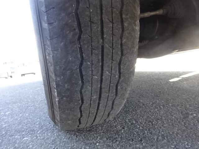 ハイエースバン ロングＤＸ　【Ｔ７５１７】Ｒ４年式　ディーゼル　４ＷＤ　５ドア　実走行１１．９万ｋｍ　ＴＳＳ　純正ナビ　フルセグＴＶ　基本装備　運転席ＳＲＳエアバッグ　ＡＢＳ　ＥＴＣ２．０　　バックカメラ（29枚目）