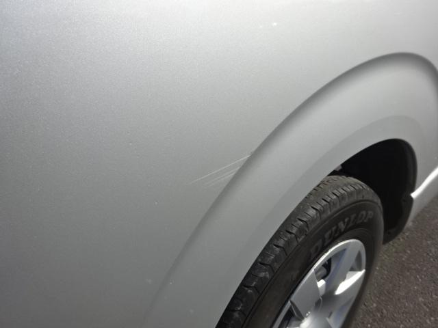 ハイエースバン ロングＤＸ　【Ｔ７５１７】Ｒ４年式　ディーゼル　４ＷＤ　５ドア　実走行１１．９万ｋｍ　ＴＳＳ　純正ナビ　フルセグＴＶ　基本装備　運転席ＳＲＳエアバッグ　ＡＢＳ　ＥＴＣ２．０　　バックカメラ（54枚目）