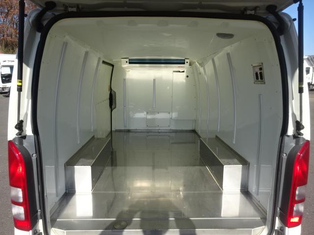ハイエースバン 【T7515】H30年式 冷蔵冷凍車 ディーゼル 2WD 実走行15.4万km -7℃設定 スタッドレスタイヤ付き 基本装備 運転席SRSエアバッグ ABS ETC(11枚目)