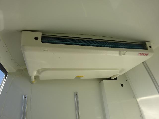 ハイエースバン 【T7515】H30年式 冷蔵冷凍車 ディーゼル 2WD 実走行15.4万km -7℃設定 スタッドレスタイヤ付き 基本装備 運転席SRSエアバッグ ABS ETC(12枚目)