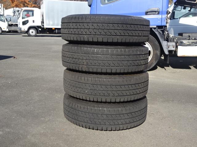 ハイエースバン 【T7515】H30年式 冷蔵冷凍車 ディーゼル 2WD 実走行15.4万km -7℃設定 スタッドレスタイヤ付き 基本装備 運転席SRSエアバッグ ABS ETC(40枚目)