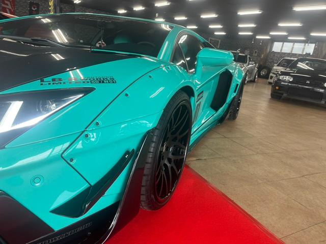 アヴェンタドール 　ＬＢＷＫ　Ｌｉｍｉｔｅｄ　１号車（8枚目）