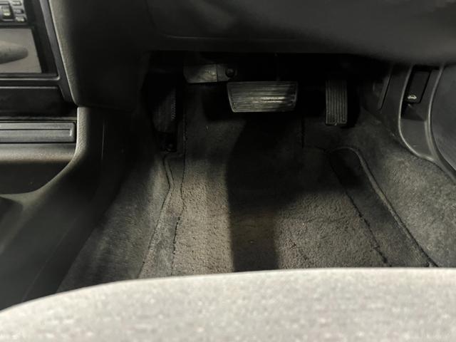 アコード 2.0EXL-i ★エンジン型式F20A★フロントフォグランプ★純正14アルミホイール★オートクルーズコントロール★運転席パワーシート★電動格納ミラー★4速AT★AM/FMラジオ★集中ドアロック★(41枚目)