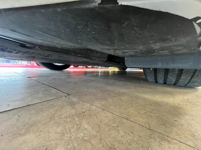 パナメーラ GTS ★車検令和8年9月★4WD★ナビ★テレビ★バックカメラ★電動式パーキングブレーキ★エアサスペンション★ブレーキキャリパー★ガラスサンルーフ★本革シート★全席シートヒーター★全周囲カメラ★(18枚目)