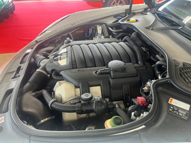 パナメーラ GTS ★車検令和8年9月★4WD★ナビ★テレビ★バックカメラ★電動式パーキングブレーキ★エアサスペンション★ブレーキキャリパー★ガラスサンルーフ★本革シート★全席シートヒーター★全周囲カメラ★(23枚目)