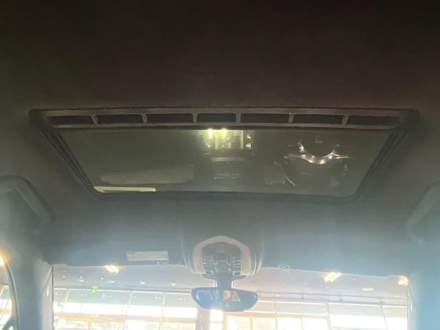 パナメーラ GTS ★車検令和8年9月★4WD★ナビ★テレビ★バックカメラ★電動式パーキングブレーキ★エアサスペンション★ブレーキキャリパー★ガラスサンルーフ★本革シート★全席シートヒーター★全周囲カメラ★(26枚目)