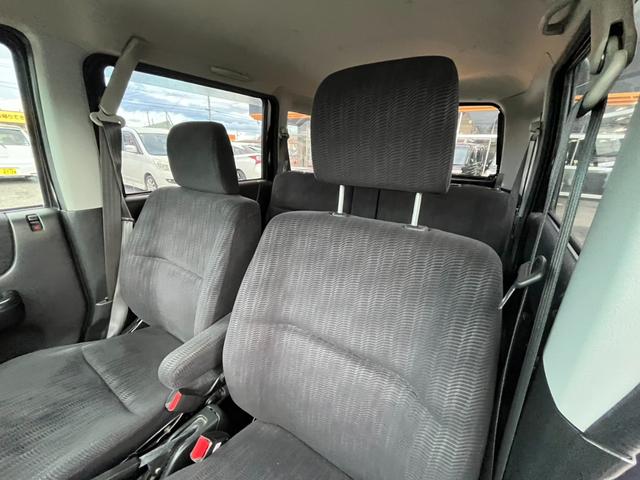 助手席シート廻りは使用感も少なく、良好な状態となっています。丁寧に使っていたことがよくわかります