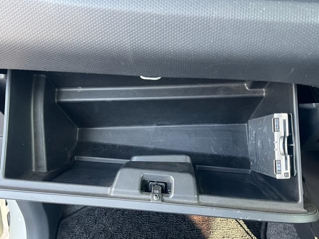 ソリオ Ｓ　★車検令和８年１月★ナビ★テレビ★バックカメラ★ＥＴＣ★両側電動スライドドア★ＨＩＤヘッドライト★オートライト★サイドエアバック★フルフラット★スマートキー★ウォークスルー★フロントフォグランプ★（42枚目）