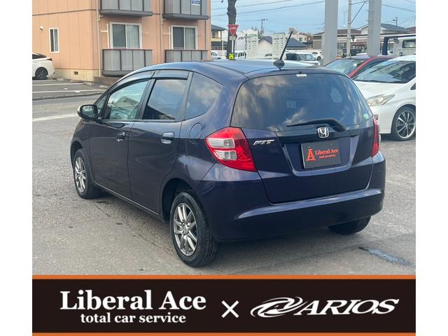 フィット Ｇ　スマートスタイルエディション　★車検令和８年９月★ナビ★テレビ★バックカメラ★ＥＴＣ★社外１４インチアルミホイール★スマートキー★エンジン型式Ｌ１３Ａ★カラーコードＰＢ８３Ｐプレミアムディープバイオレットパール★（10枚目）