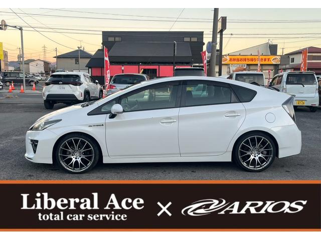 プリウス Ｓツーリングセレクション・Ｇ’ｓ　★車検令和９年４月★ナビ★テレビ★バックカメラ★ＥＴＣ★寒冷地仕様★ＨＩＤヘッドライト★アイドリングストップ★ＲＡＹＳ１９インチアルミホイール★サイドカーテンエアバック★横滑り防止システム★（6枚目）