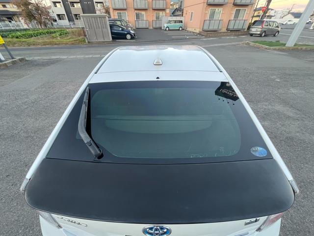 プリウス Ｓツーリングセレクション・Ｇ’ｓ　★車検令和９年４月★ナビ★テレビ★バックカメラ★ＥＴＣ★寒冷地仕様★ＨＩＤヘッドライト★アイドリングストップ★ＲＡＹＳ１９インチアルミホイール★サイドカーテンエアバック★横滑り防止システム★（11枚目）