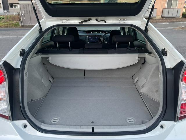 プリウス Ｓツーリングセレクション・Ｇ’ｓ　★車検令和９年４月★ナビ★テレビ★バックカメラ★ＥＴＣ★寒冷地仕様★ＨＩＤヘッドライト★アイドリングストップ★ＲＡＹＳ１９インチアルミホイール★サイドカーテンエアバック★横滑り防止システム★（24枚目）