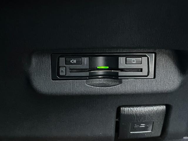 プリウス Ｓツーリングセレクション・Ｇ’ｓ　★車検令和９年４月★ナビ★テレビ★バックカメラ★ＥＴＣ★寒冷地仕様★ＨＩＤヘッドライト★アイドリングストップ★ＲＡＹＳ１９インチアルミホイール★サイドカーテンエアバック★横滑り防止システム★（38枚目）