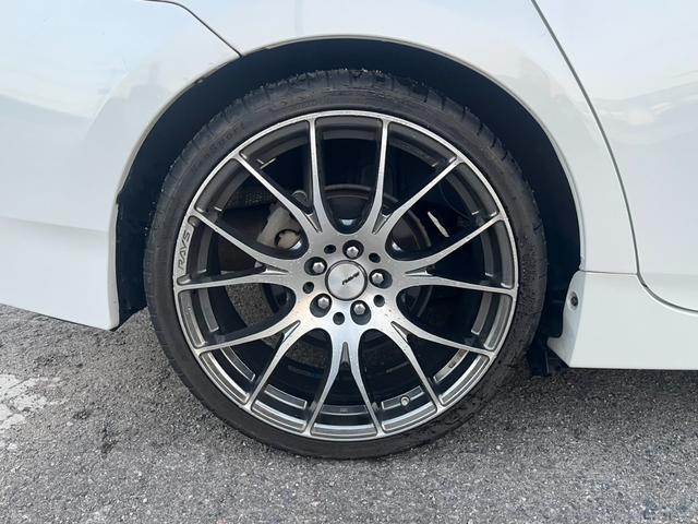 プリウス Ｓツーリングセレクション・Ｇ’ｓ　★車検令和９年４月★ナビ★テレビ★バックカメラ★ＥＴＣ★寒冷地仕様★ＨＩＤヘッドライト★アイドリングストップ★ＲＡＹＳ１９インチアルミホイール★サイドカーテンエアバック★横滑り防止システム★（62枚目）